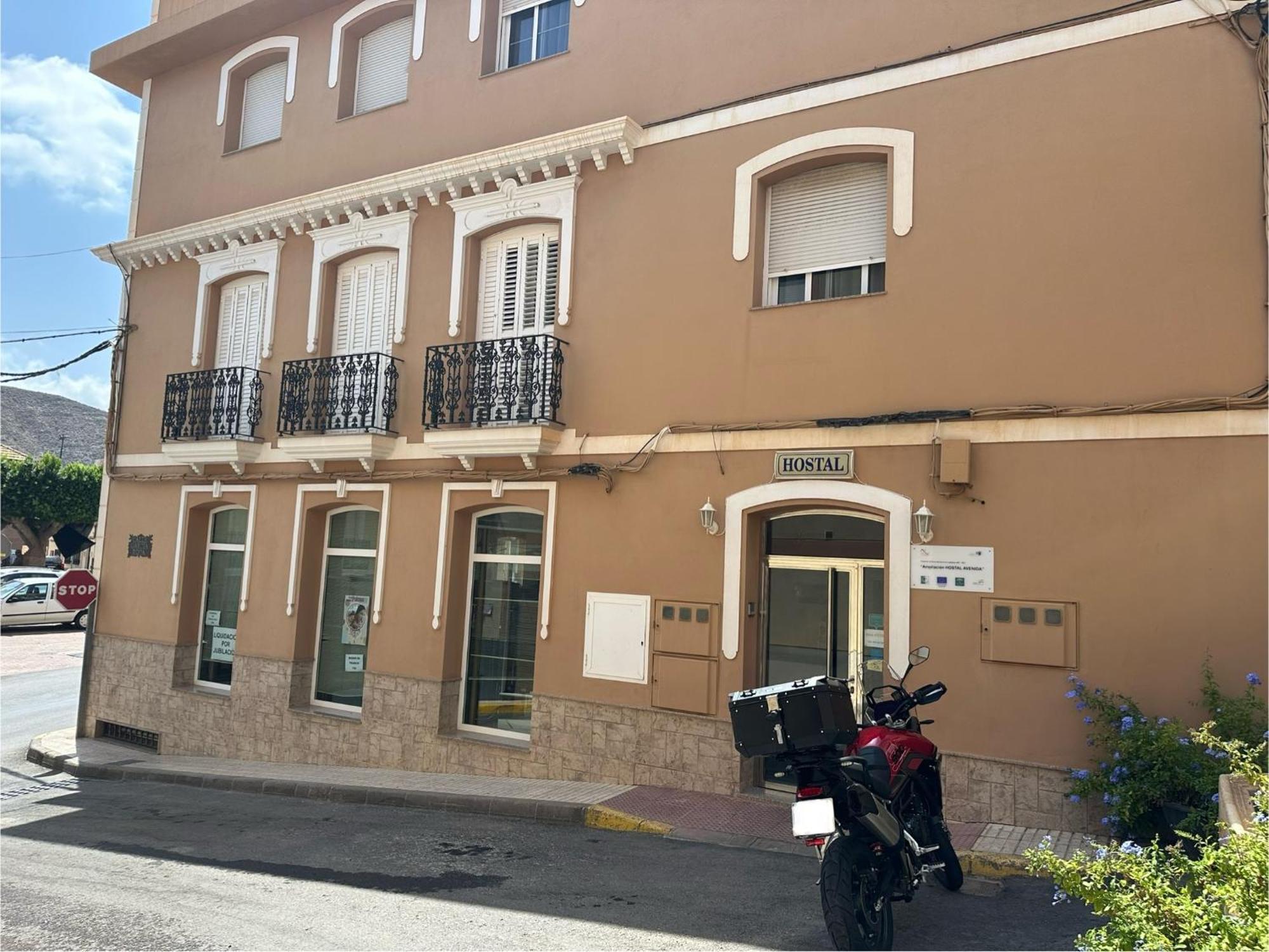 Hostal Avenida Tabernas Eksteriør billede